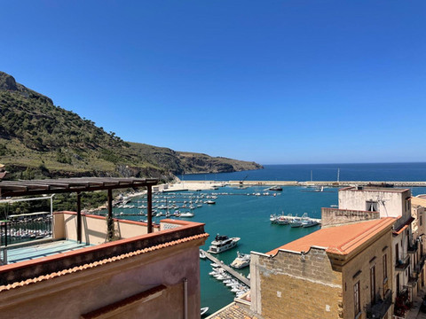 西西里套房酒店