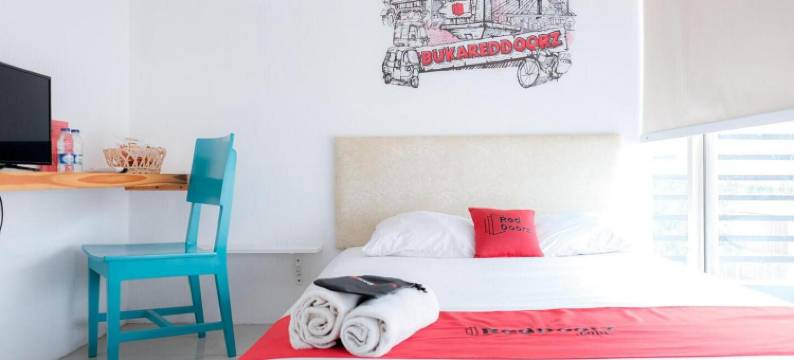 红多兹Plus酒店@卡布克商业区(RedDoorz Plus @ Kapuk Business Park)图片