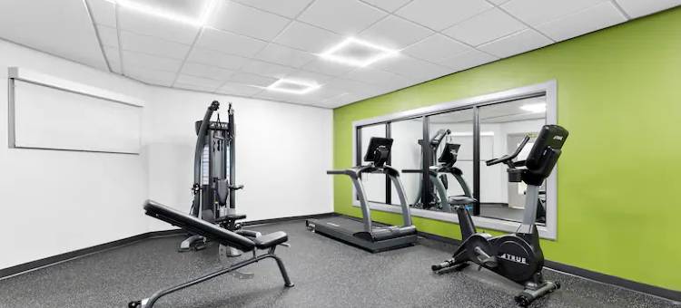 Spark by Hilton Tupelo图片