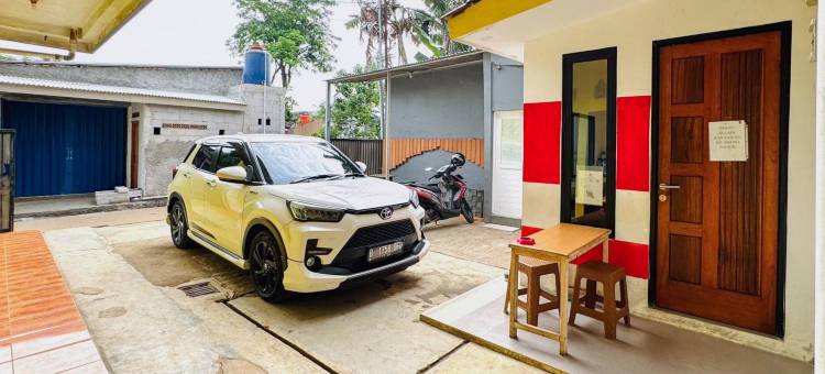 OYO 93021 科斯特迪森酒店(Penginapan Dison RedPartner)图片