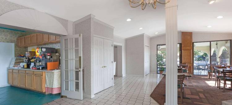 勒诺城温德姆戴斯酒店(Days Inn by Wyndham Lenoir City)图片