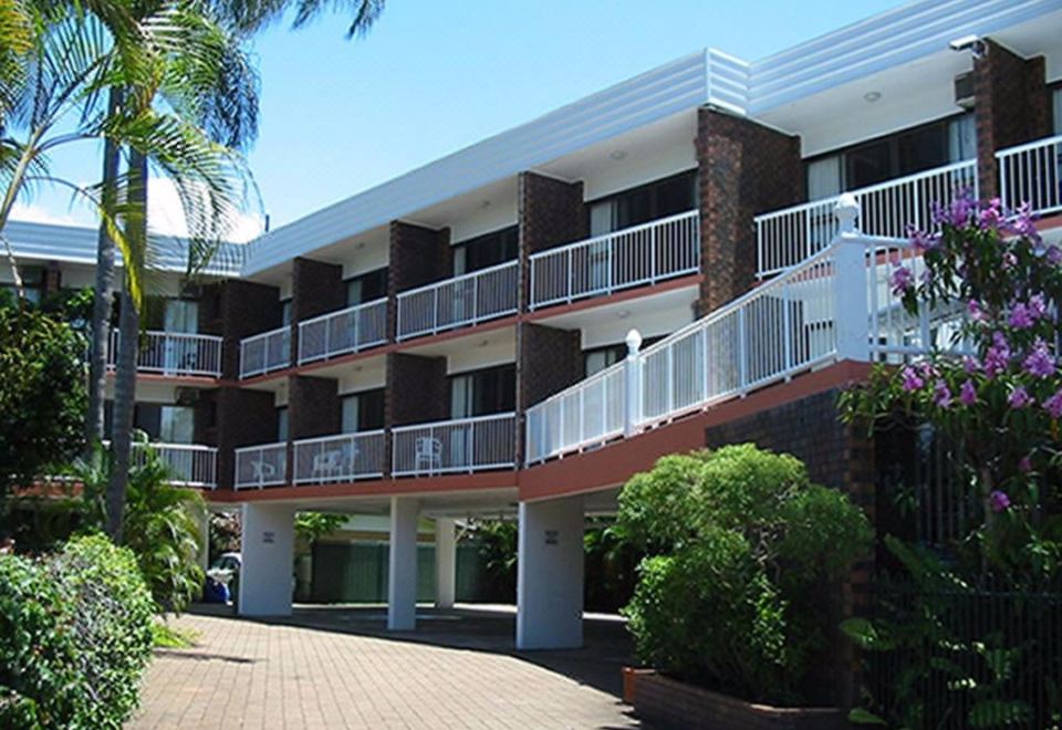 Red Star Palm BeachHotel Overview