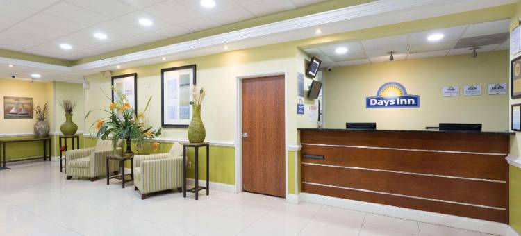 萨凡纳北I-95戴斯套房酒店(Days Inn & Suites by Wyndham Savannah North I-95)图片