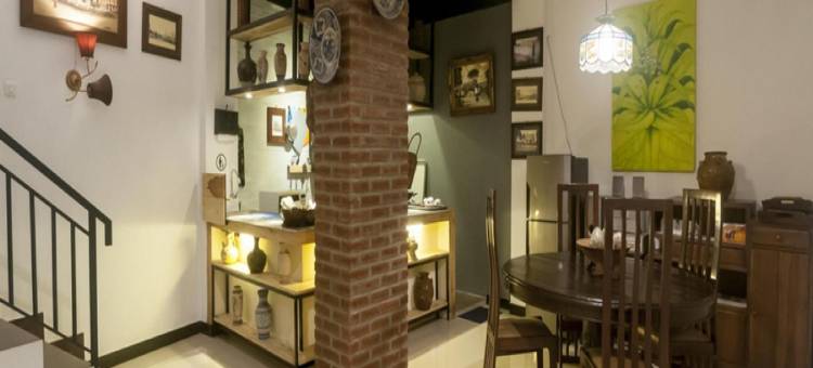 红多兹伊斯兰Plus酒店-近希布布尔特朗斯公寓(RedDoorz Syariah Plus Near Trans Studio Cibubur)图片