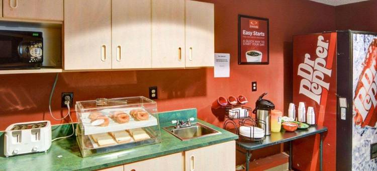 路易斯维尔 I-35 罗德威套房汽车旅馆(Rodeway Inn & Suites Lewisville I-35)图片