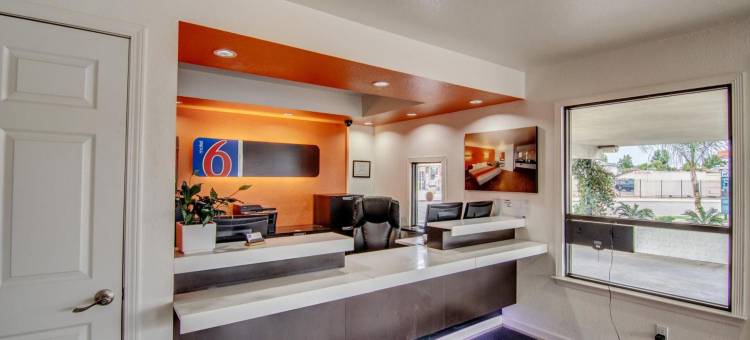 加利福尼亚曼特卡 6 号汽车旅馆(Motel 6 Manteca, CA)图片