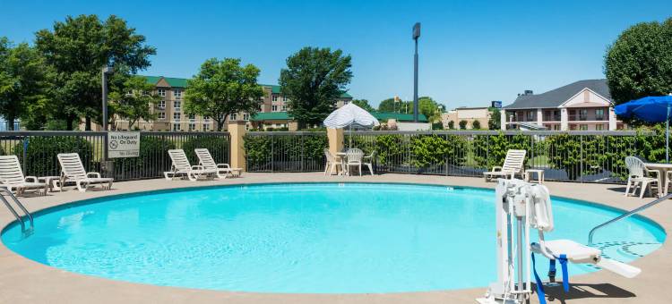 克拉克斯维尔东北呗盟套房酒店(Baymont by Wyndham Clarksville Northeast)图片