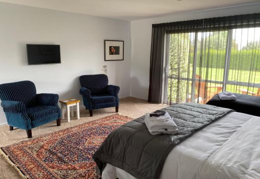 Fitzroy Bnb Hotel Overview