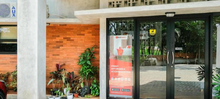 红门附近的跨工作室购物中心西布布尔 3(RedDoorz Near Trans Studio Mall Cibubur 3)图片