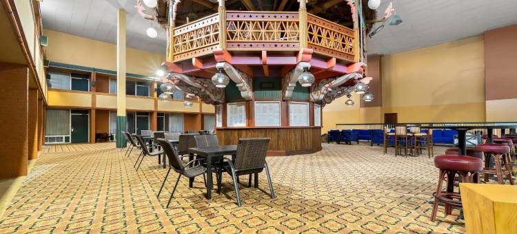 科尔尼会展中心克拉丽奥酒店及套房(Suburban Studios, Kearney)图片