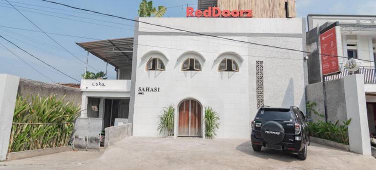 红多兹酒店-近茂物巴鲁塔纳收费出口(RedDoorz Near Exit Toll Tanah Baru Bogor)图片