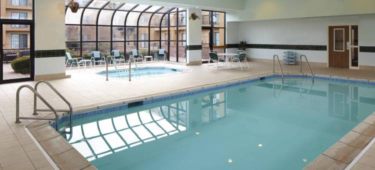 希尔顿贝滕多夫四城-spark酒店(Spark by Hilton Bettendorf Quad Cities)图片