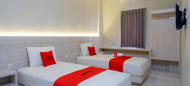 红多兹伊斯兰酒店-近三宝垄PRPP(RedDoorz Near Prpp Marina Semarang)图片