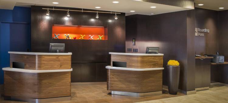 万豪大瀑布机场万怡酒店(Courtyard Grand Rapids Airport)图片