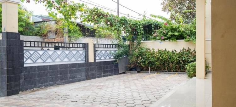 红多兹伊斯兰酒店-近格兰德科塔宾唐(RedDoorz Syariah Near Grand Kota Bintang)图片