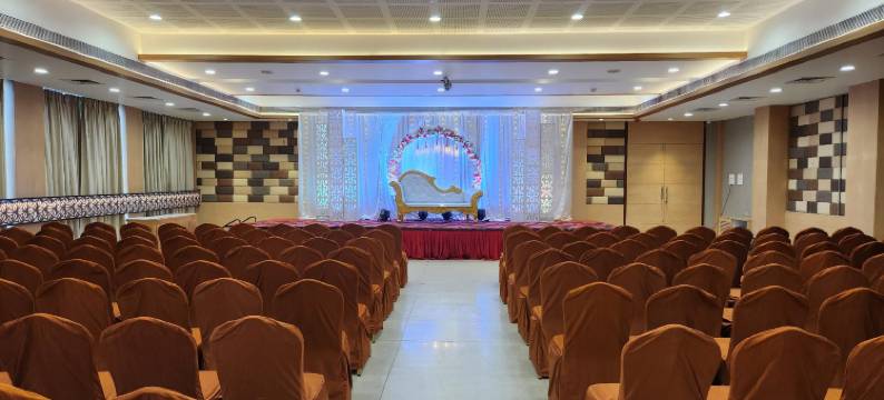 卡纳假日酒店(Khanna Fiesta)图片