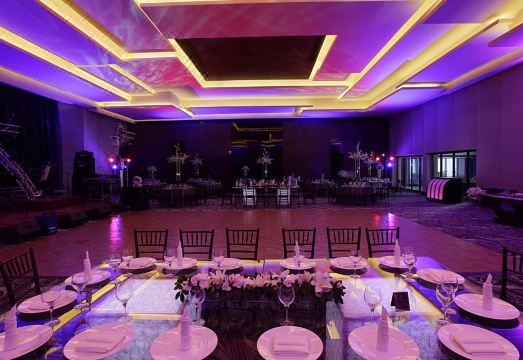 Wyndham Garden Monterrey Valle Real Hotel Overview