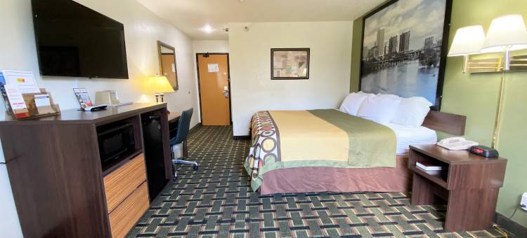 纽波特纽斯-杰斐逊大道速8酒店(Super 8 by Wyndham Newport News/Jefferson Ave.)图片