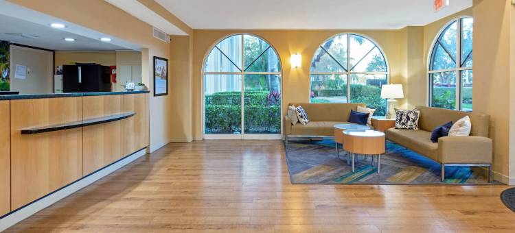 科勒尔斯普林斯南拉昆塔温德姆套房酒店(La Quinta Inn & Suites by Wyndham Coral Springs South)图片