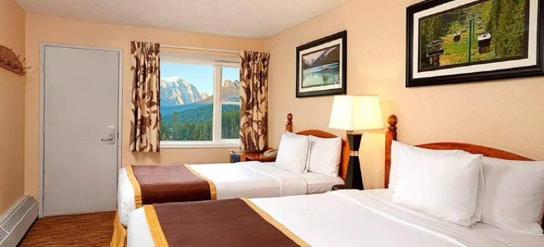 路易丝湖酒店(Lake Louise Inn)图片