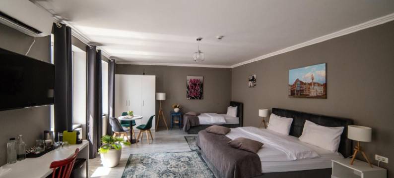 Complex Living图片