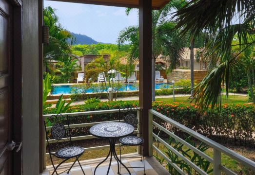 Escape-Cabins Hotel Overview