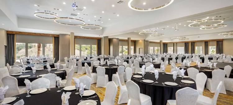 波莫那希尔顿逸林酒店(Doubletree by Hilton Pomona)图片