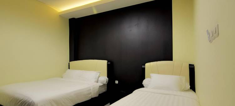 位于茉莉芬的4卧室-600平方米|带1个独立浴室(De Kost Madiun)图片