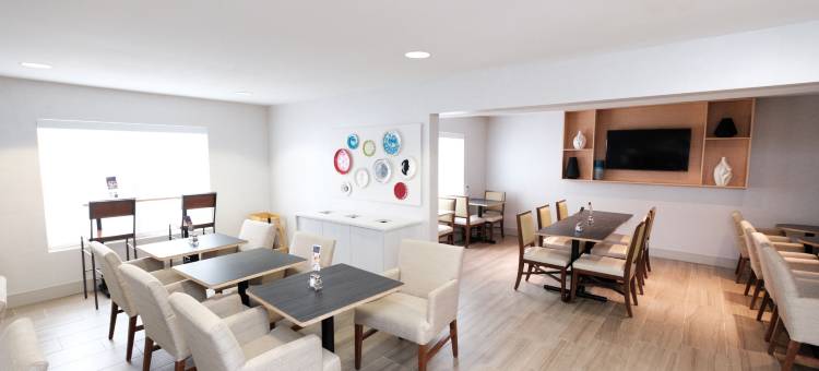 Holiday Inn Express 阿尔普哈雷塔- 罗斯威尔(Holiday Inn Express Alpharetta - Roswell)图片