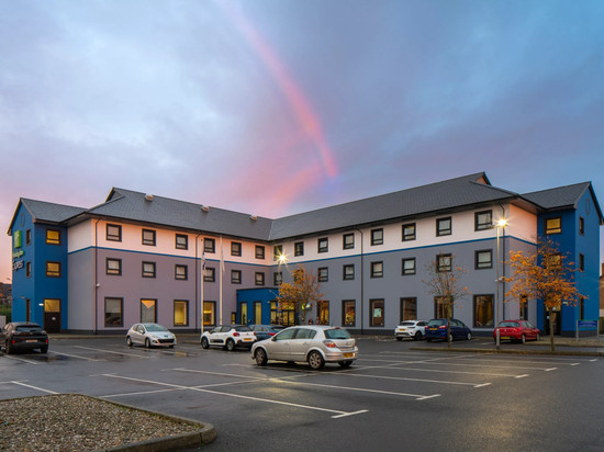 Holiday Inn Express 安特里姆 - M2,JCT.1
