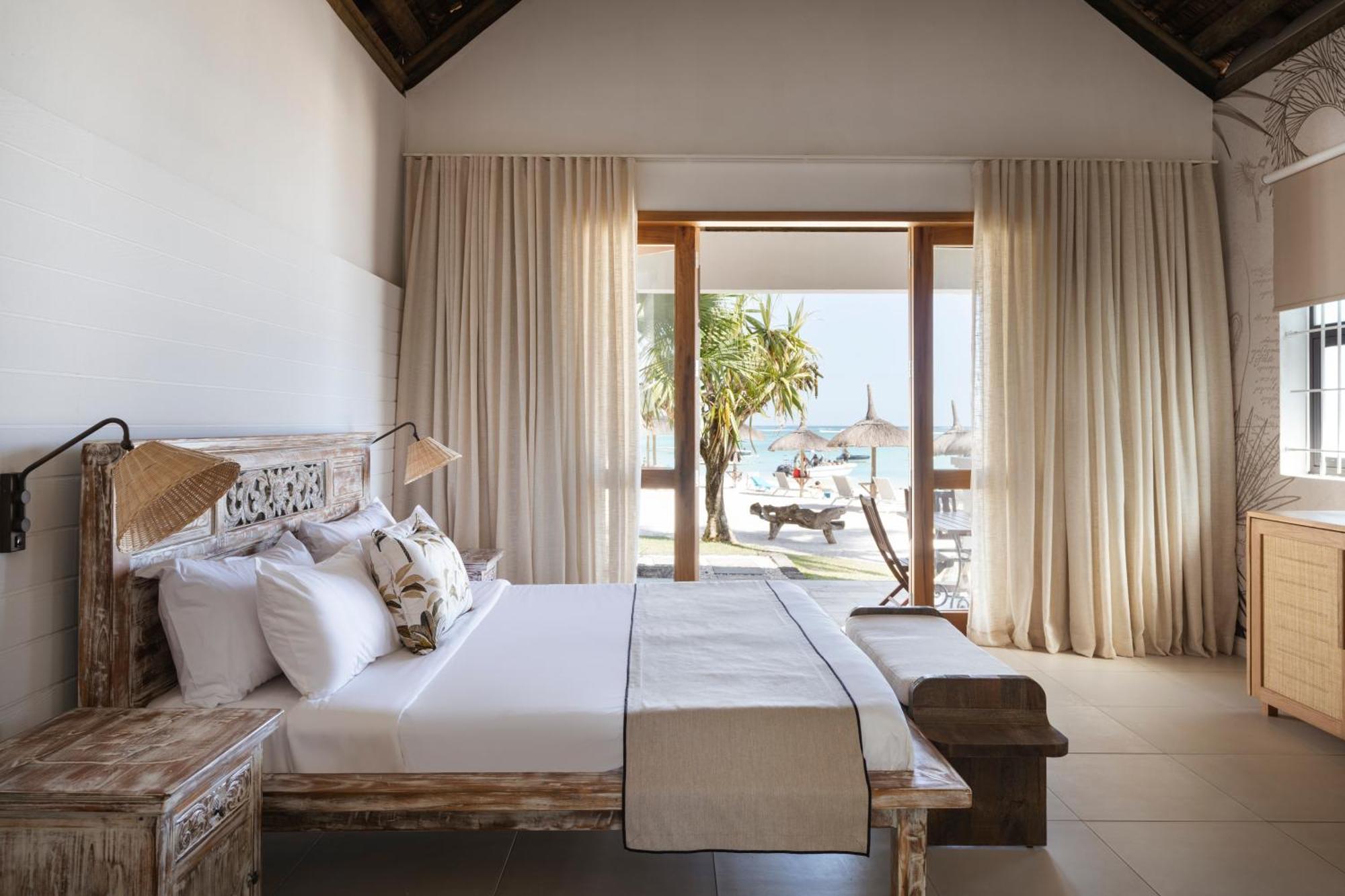 Constance Sakoa Boutik Over view