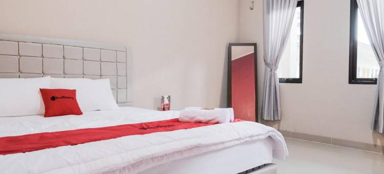 红多兹伊斯兰酒店-近楠榜哈吉美娜(RedDoorz Syariah Near Hajimena Lampung)图片