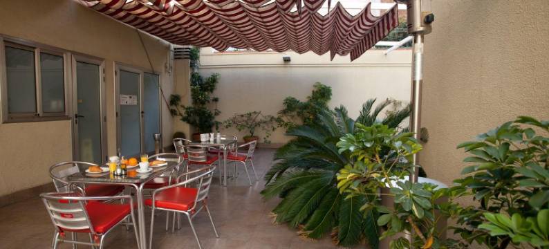 桑亚德里亚酒店(Hotel Ciutat de Sant Adria)图片