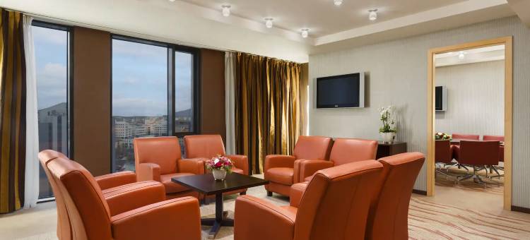 锡比乌华美达温德姆酒店(Ramada by Wyndham Sibiu)图片