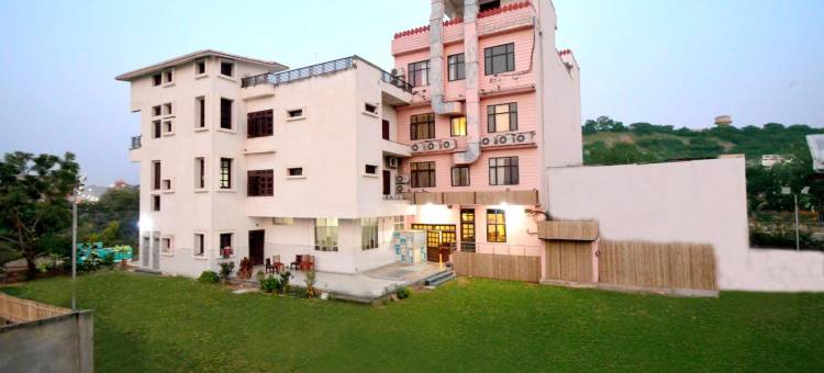 苏尔雅嘉儿酒店(Hotel Surya Garh)图片