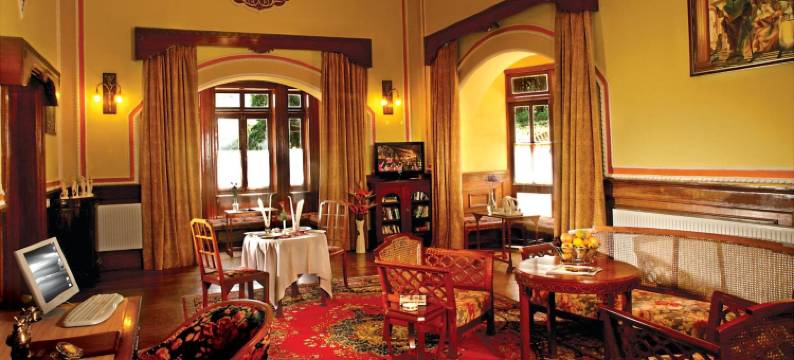 山蕨皇宫喜来得欢迎酒店(WelcomHeritage Fernhills Royal Palace)图片