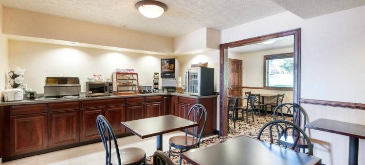 罗德威套房酒店(Rodeway Inn & Suites)图片