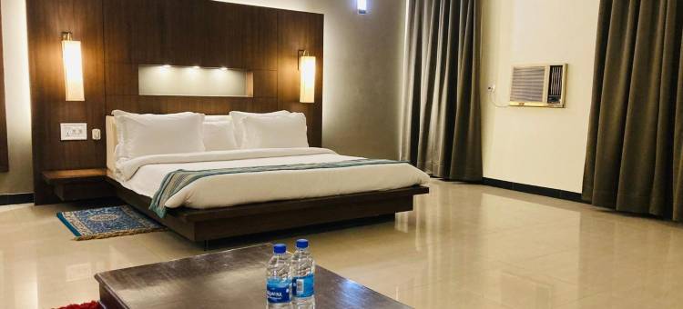 俞拉吉豪华酒店(Hotel Yuvraj DX)图片