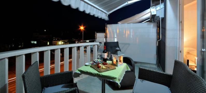 玛斯丽娜公寓及客房别墅(Apartments & Rooms Villa Maslina)图片