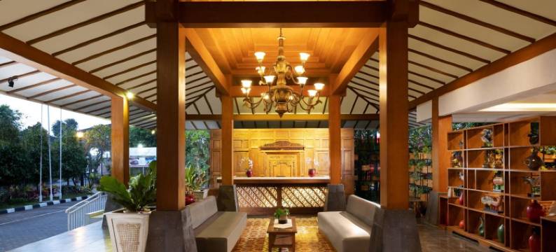 日惹布尔扎酒店(Burza Hotel Yogyakarta)图片