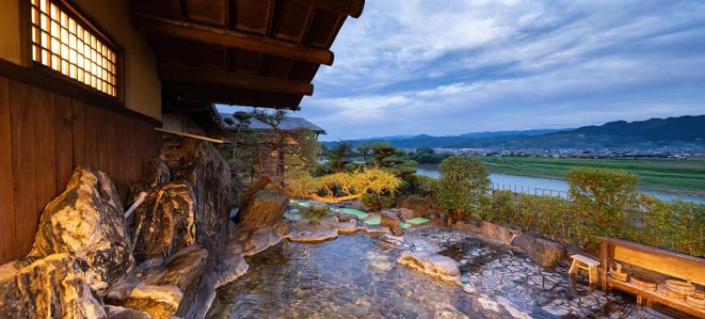 六峰馆旅馆(Roppokan)图片