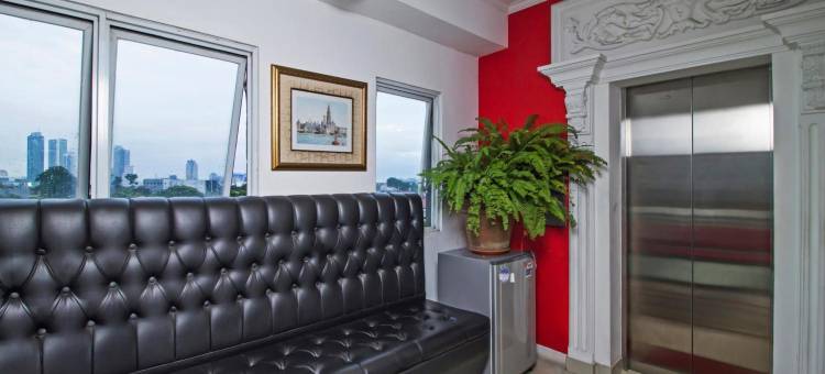 贡图尔拉亚塞蒂亚布迪红多兹Plus酒店(RedDoorz Plus @ Guntur Raya Setiabudi)图片