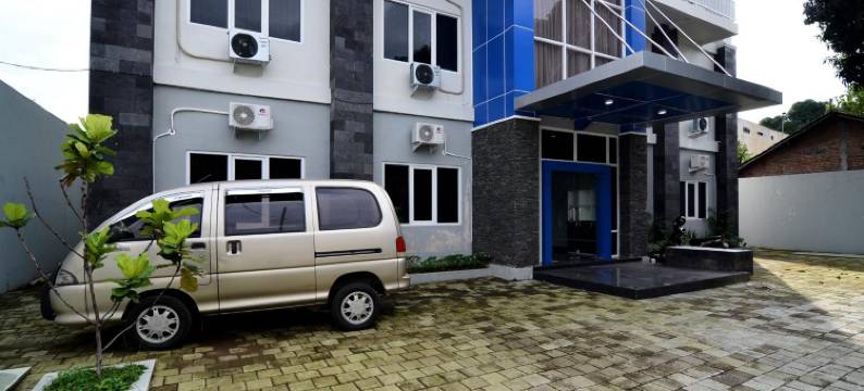 红多兹酒店-近梭罗市开拉顿博物馆(RedDoorz Near Museum Keraton Surakarta)图片