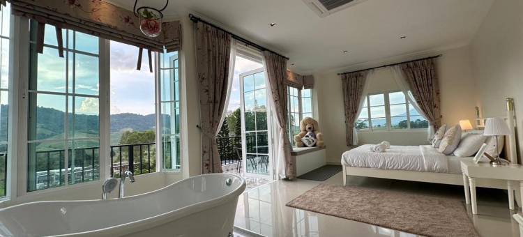 雾拢英式小屋(Misty English Cottage)图片