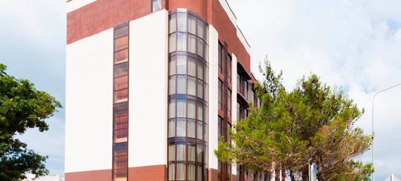 加利福尼亚酒店(Kaliforniya Hotel)图片