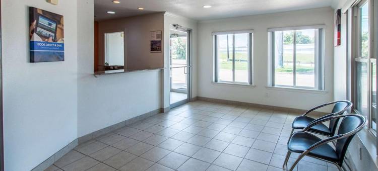 德州哈钦斯6号汽车旅馆(Motel 6 Hutchins, TX)图片