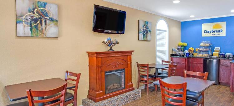 坎顿戴斯酒店(Days Inn by Wyndham Canton)图片