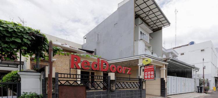 红多兹伊斯兰酒店-近格兰德科塔宾唐(RedDoorz Syariah Near Grand Kota Bintang)图片