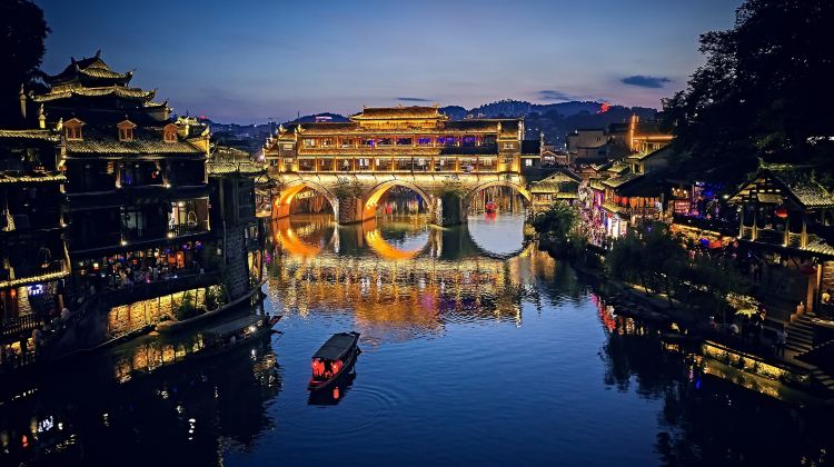 4-day 3-night · Private Tour · Zhangjiajie + Zhangjiajie Grand Canyon + Tianmen Mountain National Forest Park + Fenghuang Ancient Town