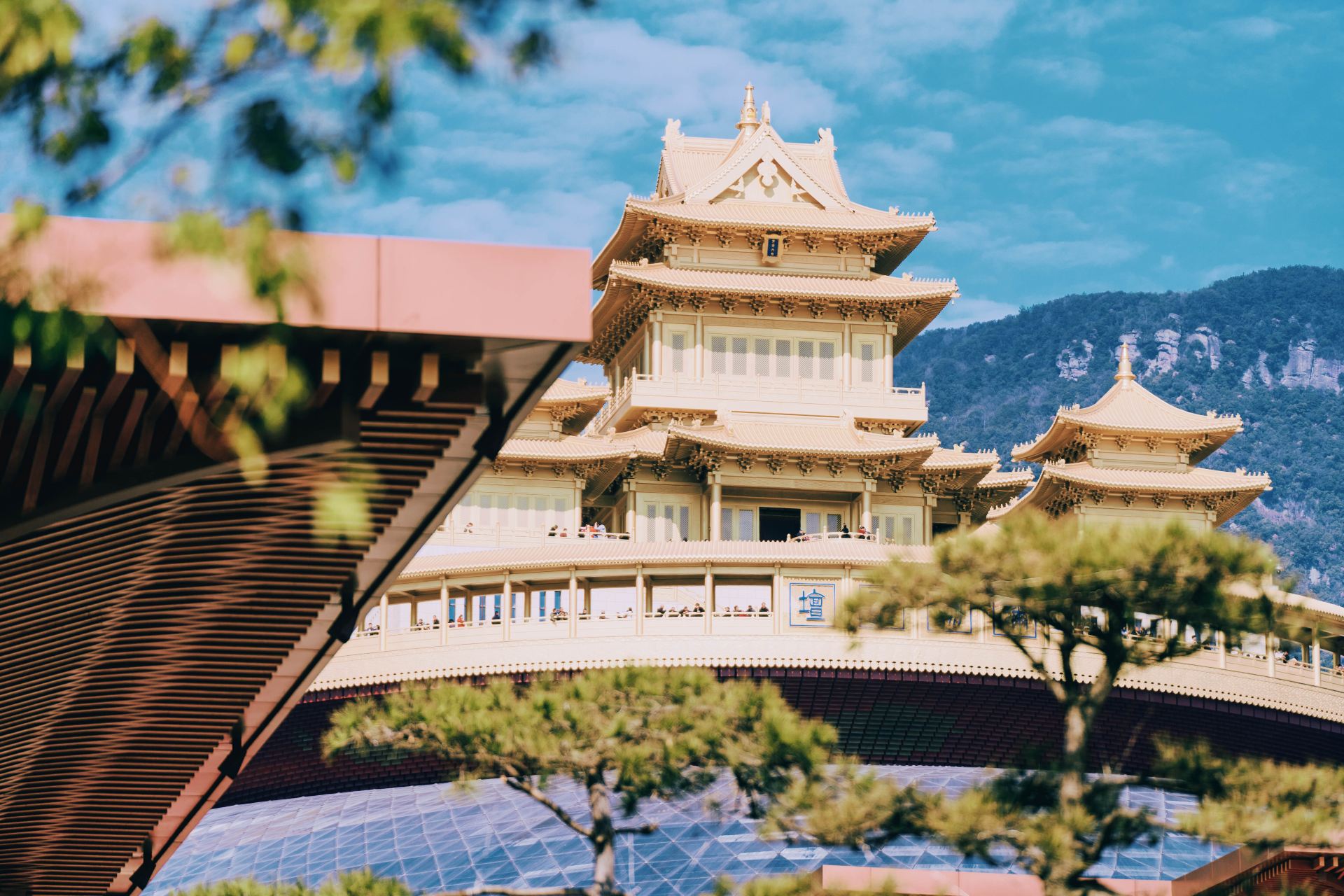 弥勒圣坛